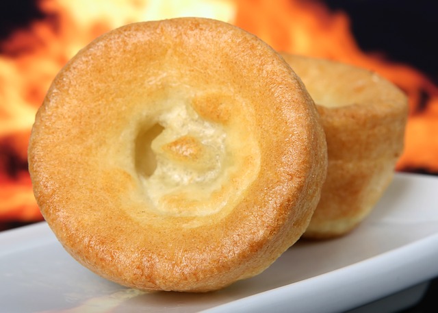 Yorkshire puddins é um pudim que mais parece um pão. Ele é muito consumido na Inglaterra