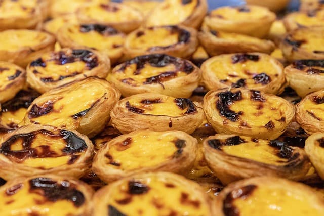 O Pastel de Belém, absolutamente único no mundo, foi eleito uma das 7 Maravilhas da Gastronomia de Portugal, em 2011.