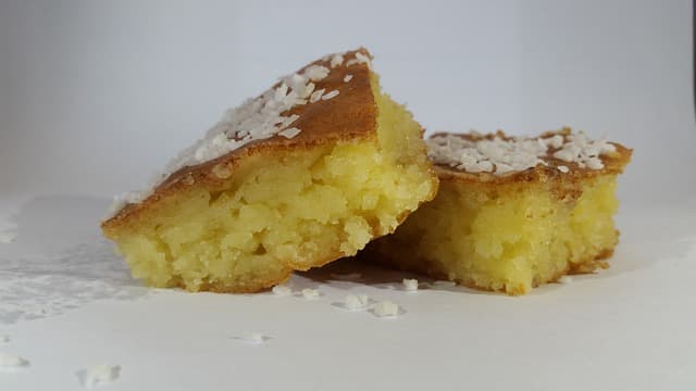 O bolo de macaxeira é uma sobremesa sensacional da culinária da região norte.
