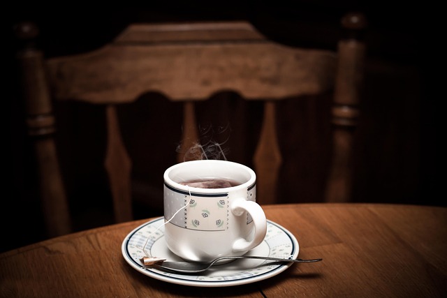 Imagem do chá preto, uma bebida quente da culinária egípcia