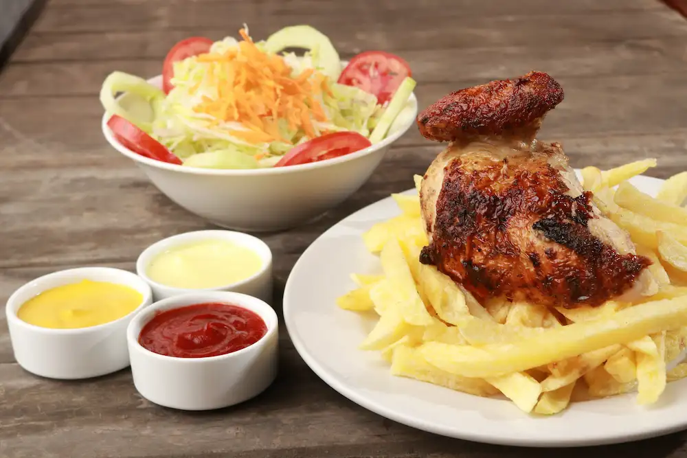 Imagem mostra o Pollo a la brasa que é o prato mais consumido do Peru