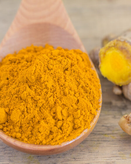 Turmeric powder