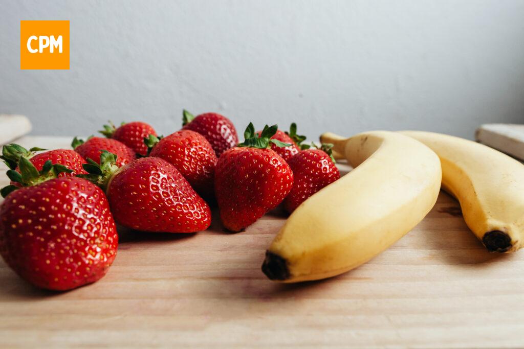 Imagem mostra frutas tropicais muito usadas em receita de sorvete caseiro.