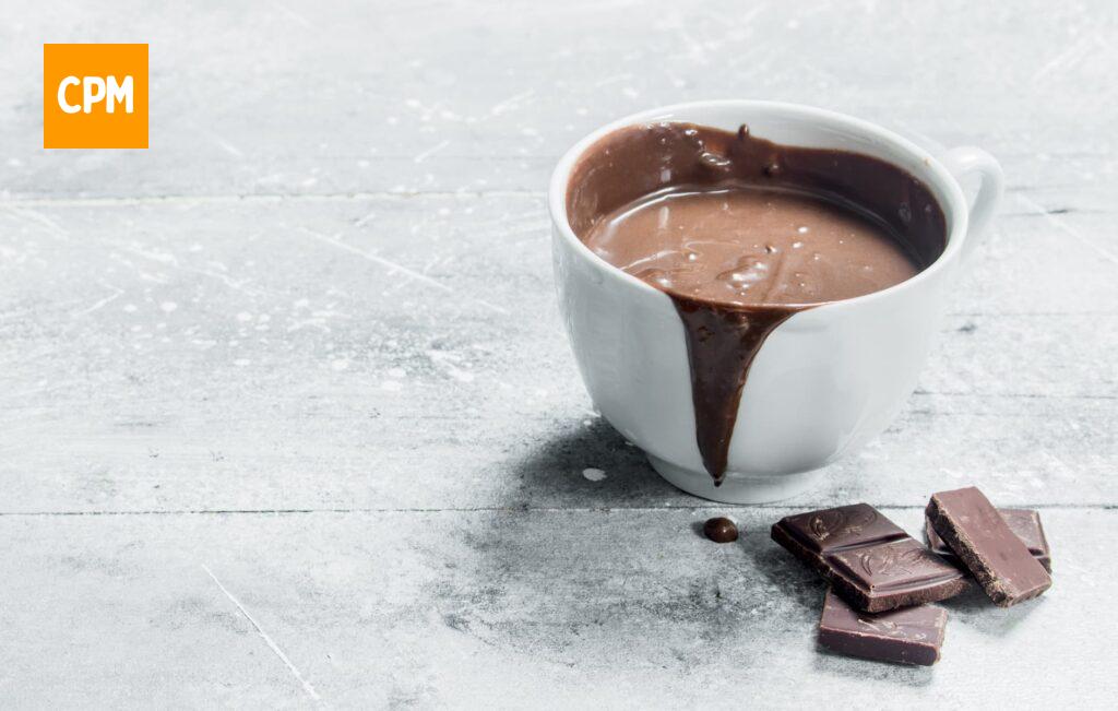 Imagem mostra chocolate quente.