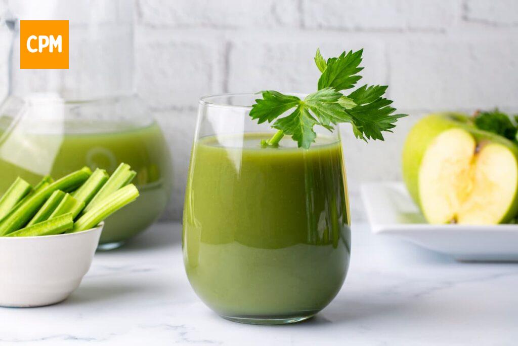 Imagem mostra um belo copo de suco energizante e muito refrescante. 