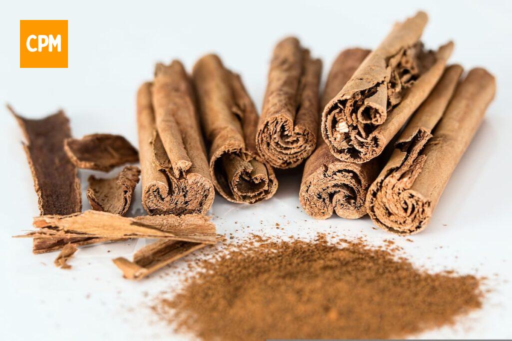 Imagem mostra canela, um dos alimentos termog~enicos que ajudam a emagrecer.